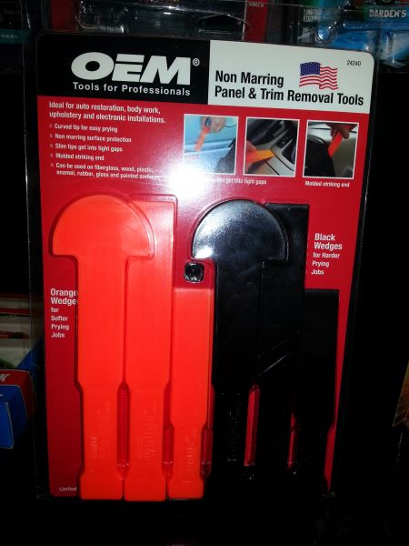 Espatula de nylon para desmontar interior .